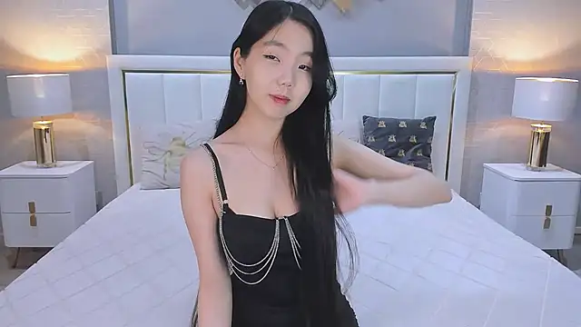 EMILY GREENSON online show from February 2, 2026, 7:29 am