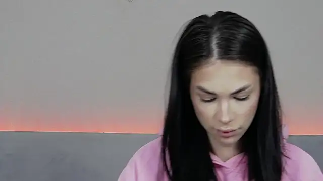 Snapshot of RachaelMils chatting on February 7, 2026, 3:47 am RachaelMils online show from February 7, 2026, 3:47 am