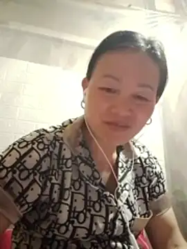 Lili-123k online show from March 24, 2026, 6:02 am