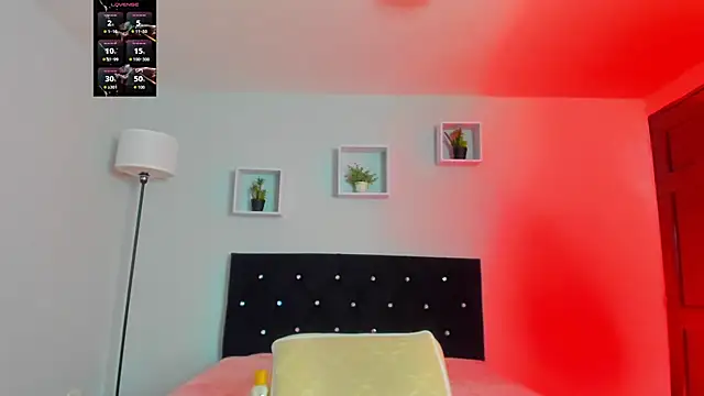 Snapshot of Victoria_Rose_ chatting on April 25, 2026, 1:25 pm Victoria Rose online show from April 25, 2026, 1:25 pm