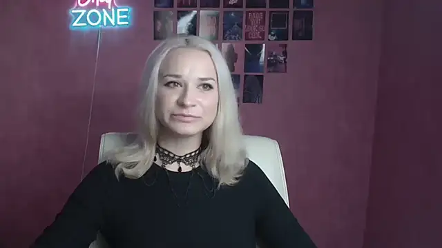 Melodie Aster online show from July 7, 2026, 5:21 am