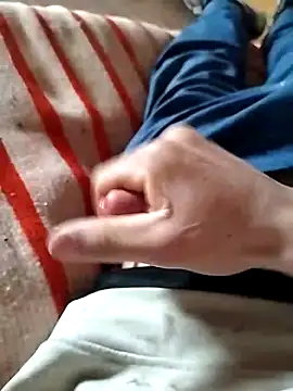 yacinekabiley16 online show from December 4, 2025, 9:30 am