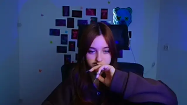 Lilu May online show from January 7, 2026, 12:54 pm