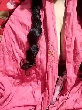 Snapshot of hottyrose69 chatting on February 5, 2026, 9:32 pm hottyrose69 online show from February 5, 2026, 9:32 pm