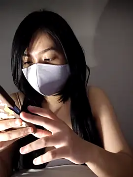 Snapshot of Miky_Lyn chatting on January 7, 2026, 6:24 pm Miky Lyn online show from January 7, 2026, 6:24 pm