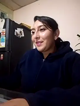 Valeria montana  online show from May 7, 2026, 12:48 am