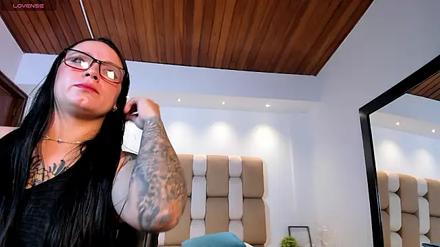 Snapshot of Ambar_Cooxx chatting on February 3, 2026, 11:04 am Ambar Cooxx online show from February 3, 2026, 11:04 am