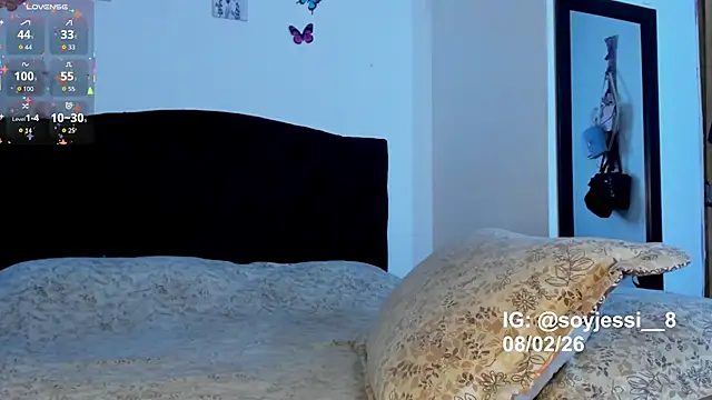 Snapshot of lauureen_c chatting on February 8, 2026, 9:01 pm lauureen c online show from February 8, 2026, 9:01 pm