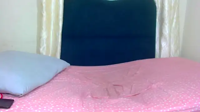 SweetdelightXXXX online show from January 17, 2026, 5:27 pm