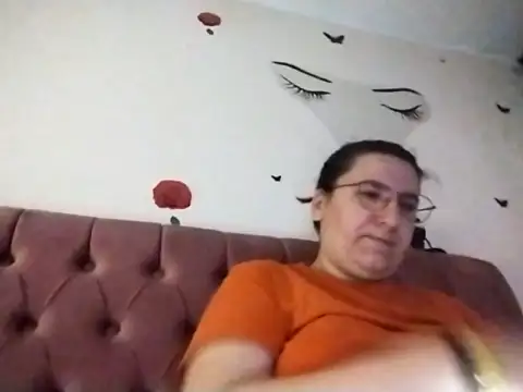 Snapshot of Dana92va chatting on March 31, 2026, 3:03 pm Dana92va online show from March 31, 2026, 3:03 pm