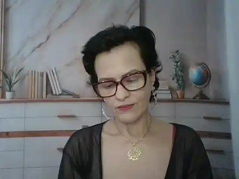 Luna-Hot0802 online show from December 17, 2025, 6:35 pm