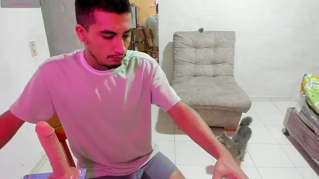 maxI dick33 online show from June 15, 2026, 2:17 pm