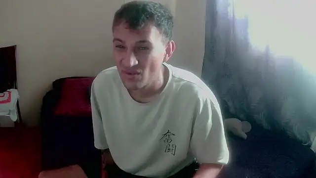 Snapshot of LeomiaDesire chatting on April 10, 2026, 2:02 pm LeomiaDesire online show from April 10, 2026, 2:02 pm