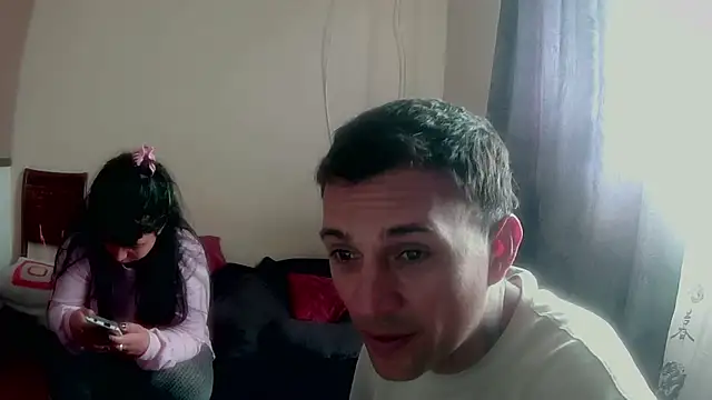 Snapshot of LeomiaDesire chatting on April 9, 2026, 2:12 pm LeomiaDesire online show from April 9, 2026, 2:12 pm