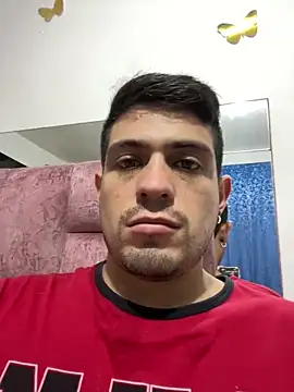 Snapshot of williamsmiiths16 chatting on December 17, 2025, 4:23 pm williamsmiiths16 online show from December 17, 2025, 4:23 pm