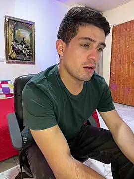 Snapshot of williamsmiiths16 chatting on December 23, 2025, 6:12 am williamsmiiths16 online show from December 23, 2025, 6:12 am