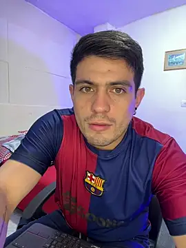 Snapshot of williamsmiiths16 chatting on January 15, 2026, 2:26 am williamsmiiths16 online show from January 15, 2026, 2:26 am