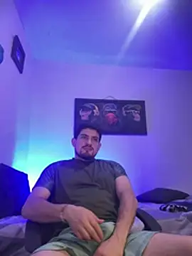 Snapshot of williamsmiiths16 chatting on July 6, 2026, 3:47 pm williamsmiiths16 online show from July 6, 2026, 3:47 pm