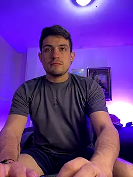 Snapshot of williamsmiiths16 chatting on December 19, 2025, 3:58 pm williamsmiiths16 online show from December 19, 2025, 3:58 pm