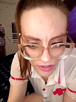 snowbird1117 online show from February 9, 2026, 7:56 pm