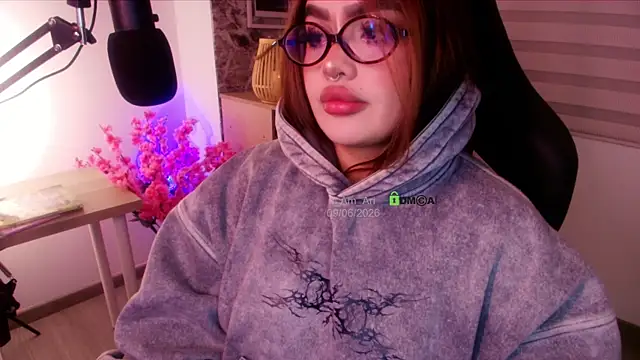 asheryn online show from June 10, 2026, 1:51 am