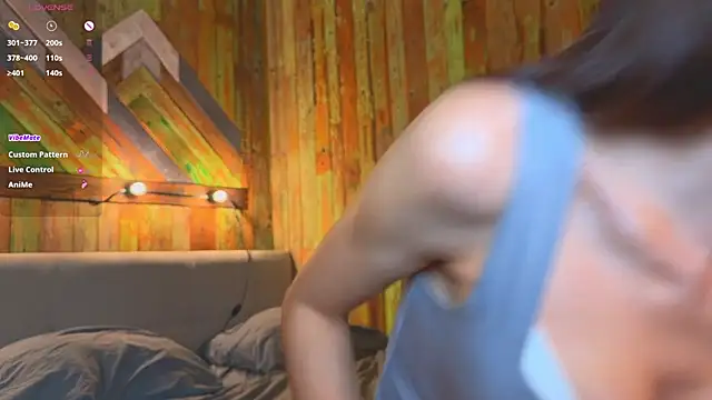 Elizwise online show from December 19, 2025, 3:21 am