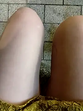 Baby-Linh online show from December 22, 2025, 1:55 pm