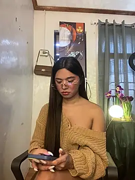 voganmarie online show from April 10, 2026, 1:01 am