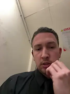 dirtyanal23 online show from April 9, 2026, 1:17 pm