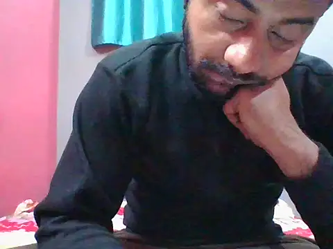 chutlhunter online show from December 13, 2025, 8:04 pm