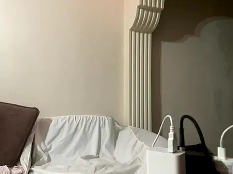 SeaCoupletr online show from December 21, 2025, 1:13 pm