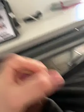 hannes256102 online show from March 2, 2026, 3:08 pm