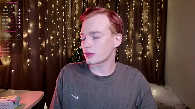 Kristenegor online show from December 18, 2025, 10:24 pm