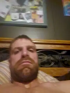 Legtrembler1 online show from February 14, 2026, 12:00 am