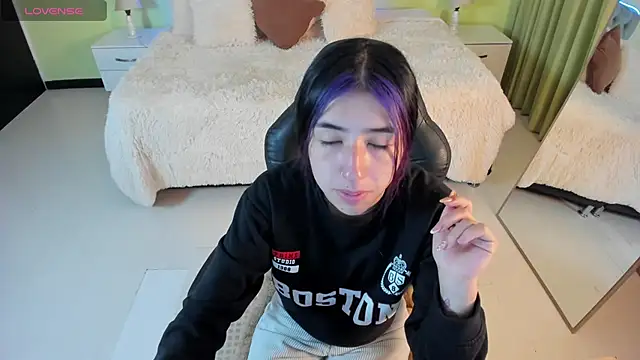 Celeste Rous   online show from March 10, 2026, 12:20 pm