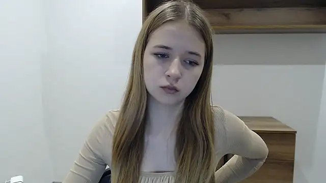 SweetBellaa  online show from December 18, 2025, 10:41 am