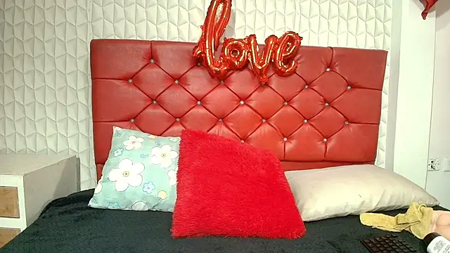 Snapshot of Elizabetth_Roman chatting on February 19, 2026, 8:28 pm Elizabetth Roman online show from February 19, 2026, 8:28 pm