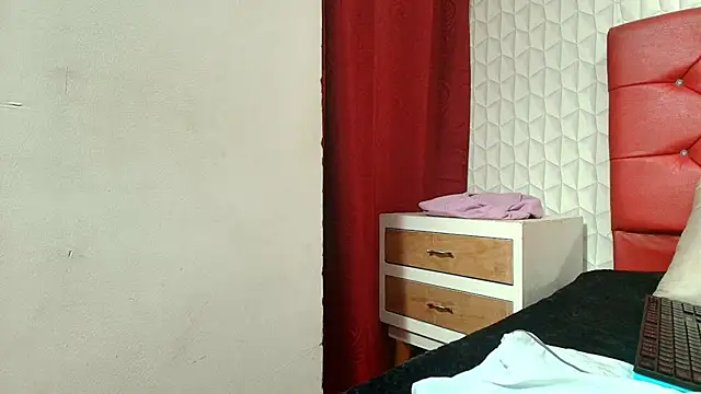 Snapshot of Elizabetth_Roman chatting on February 18, 2026, 6:11 am Elizabetth Roman online show from February 18, 2026, 6:11 am