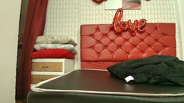 Snapshot of Elizabetth_Roman chatting on March 3, 2026, 6:59 pm Elizabetth Roman online show from March 3, 2026, 6:59 pm