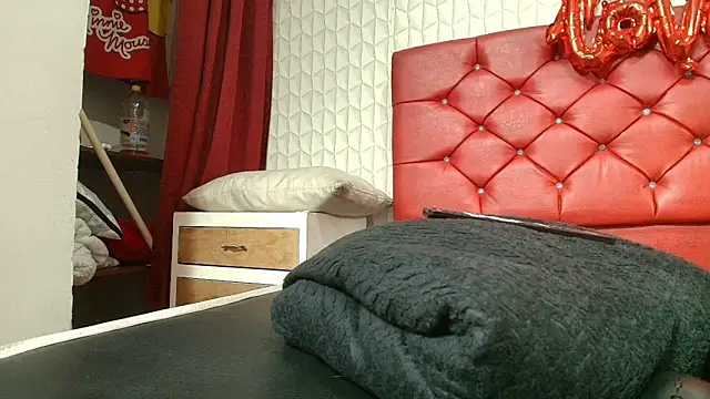 Snapshot of Elizabetth_Roman chatting on February 23, 2026, 8:53 pm Elizabetth Roman online show from February 23, 2026, 8:53 pm