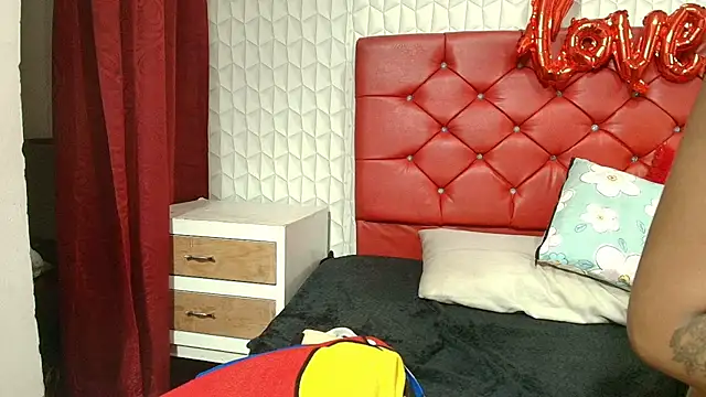 Snapshot of Elizabetth_Roman chatting on February 20, 2026, 7:10 am Elizabetth Roman online show from February 20, 2026, 7:10 am