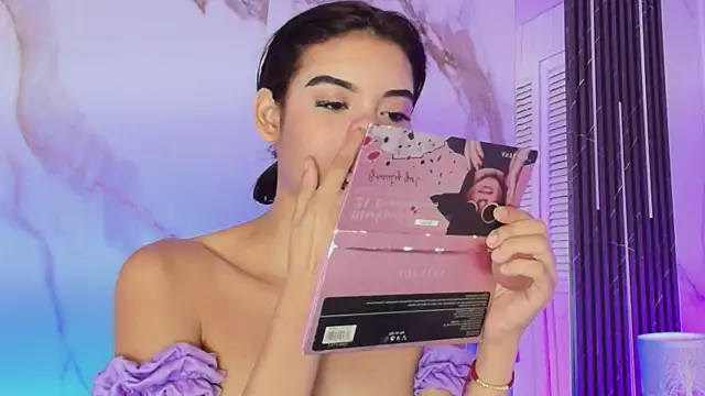 Snapshot of BellaHarpeer chatting on February 26, 2026, 8:42 pm BellaHarpeer online show from February 26, 2026, 8:42 pm