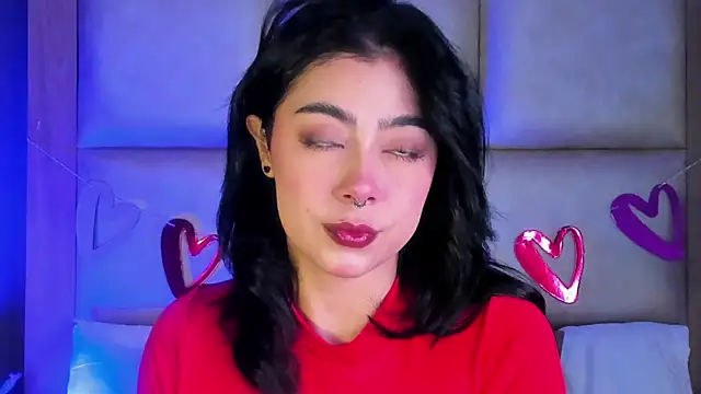 TaniaRedd  online show from February 13, 2026, 1:11 pm