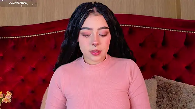 TaniaRedd  online show from December 19, 2025, 1:46 pm