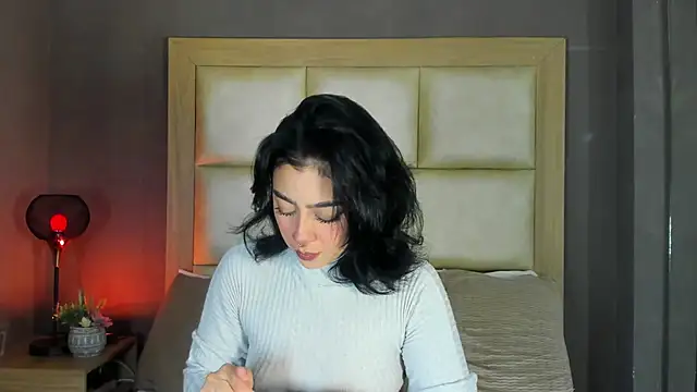 TaniaRedd  online show from February 23, 2026, 1:33 pm