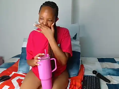 Snapshot of Sassy_S chatting on January 12, 2026, 8:15 pm Sassy S online show from January 12, 2026, 8:15 pm