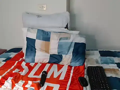 Snapshot of Sassy_S chatting on January 14, 2026, 4:43 pm Sassy S online show from January 14, 2026, 4:43 pm