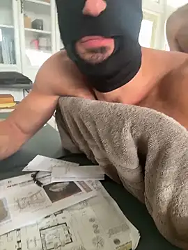 Snapshot of Muscle-WHORE chatting on February 7, 2026, 12:35 pm Muscle-WHORE online show from February 7, 2026, 12:35 pm