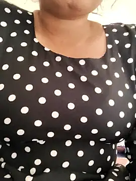 Snapshot of KhubsuratHaasina chatting on January 10, 2026, 11:05 am KhubsuratHaasina online show from January 10, 2026, 11:05 am