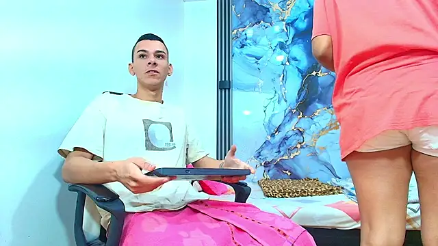 Snapshot of Valentina_and_sneider_ chatting on February 2, 2026, 7:02 pm Valentina and sneider online show from February 2, 2026, 7:02 pm